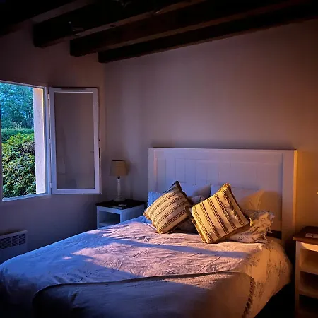Charming Villa, Tranquillity By The Forest Villa *