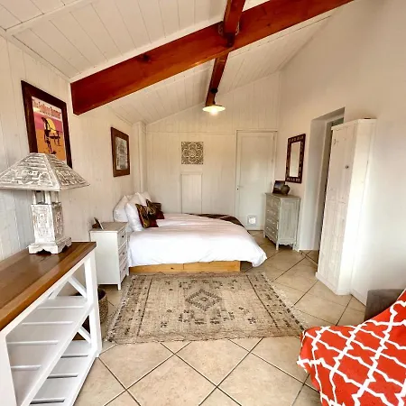 Villa Charming Villa, Tranquillity By The Forest *