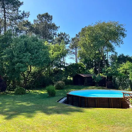 Charming Villa, Tranquillity By The Forest Lit-et-Mixe